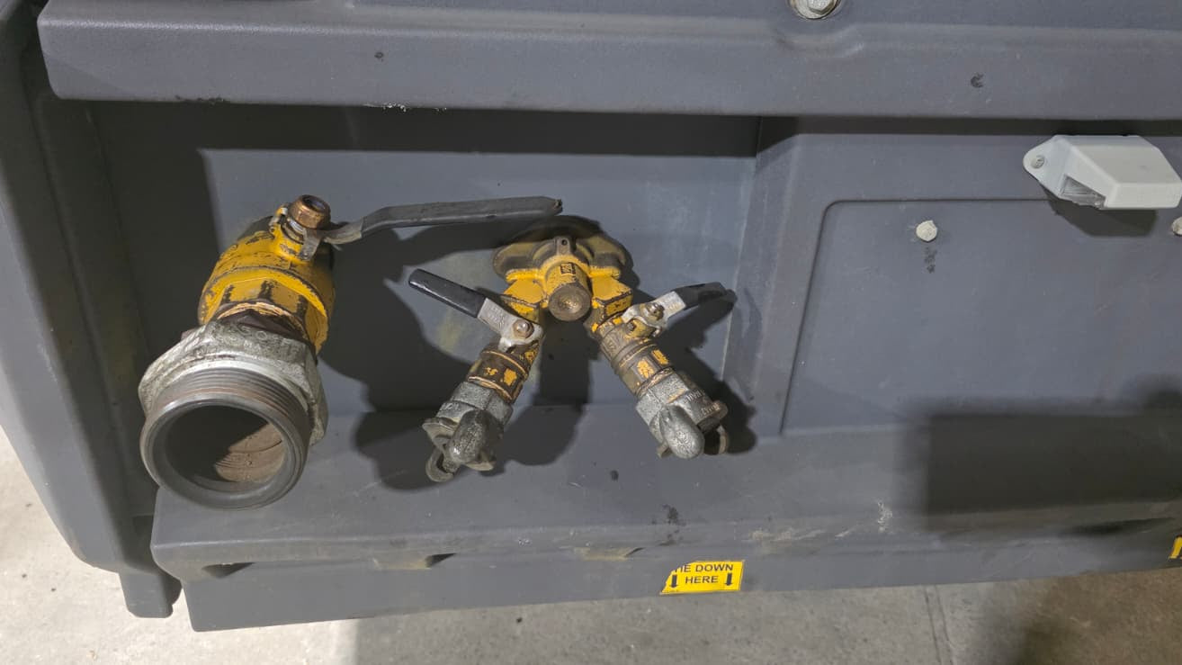 2018 ATLAS COPCO XATS 400 CFM MOBILE DIESEL AIR COMPRESSOR